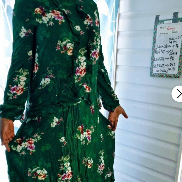 Full length modest Green Floral Maxi dress size 6 with measuremnts - Picture 1 of 4
